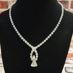 Elegant Silver Toned Rhinestone Necklace